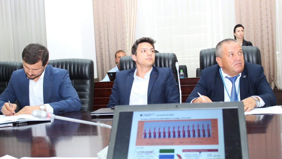 3026F205-178E-406A-ADEB-4B1DC11A9F95