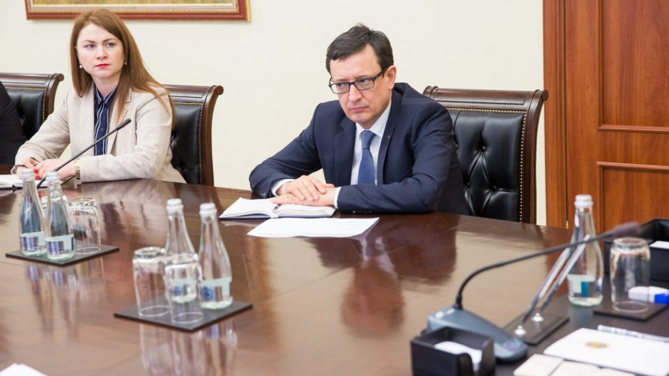 6F866467-5758-4543-8407-37B8850D7859