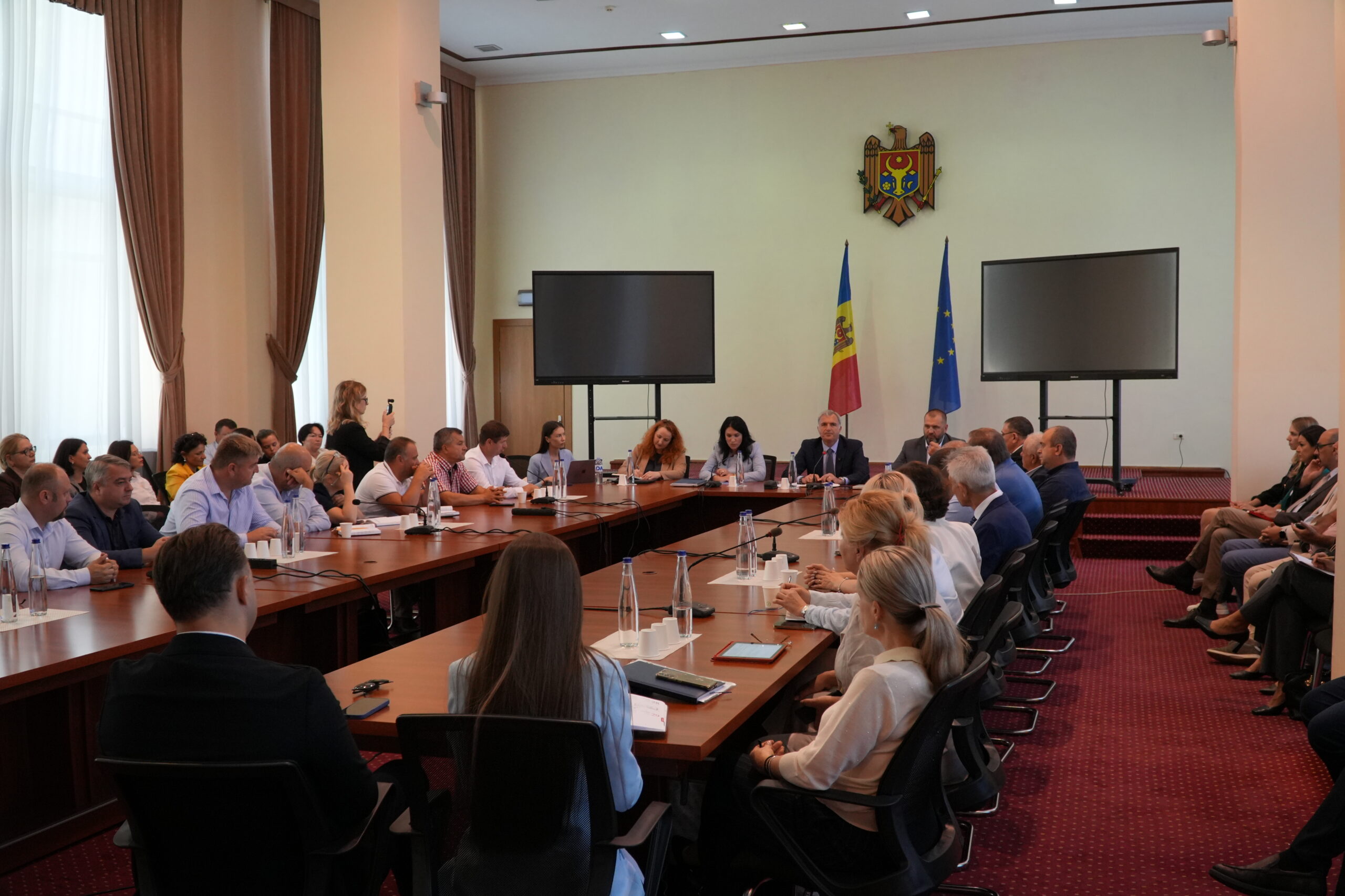 Prioritățile de dezvoltare a sectorului agroalimentar discutate cu ministrul Agriculturi și Industriei Alimentare, Eugen Osmochescu, pe platforma Consiliului Economic 